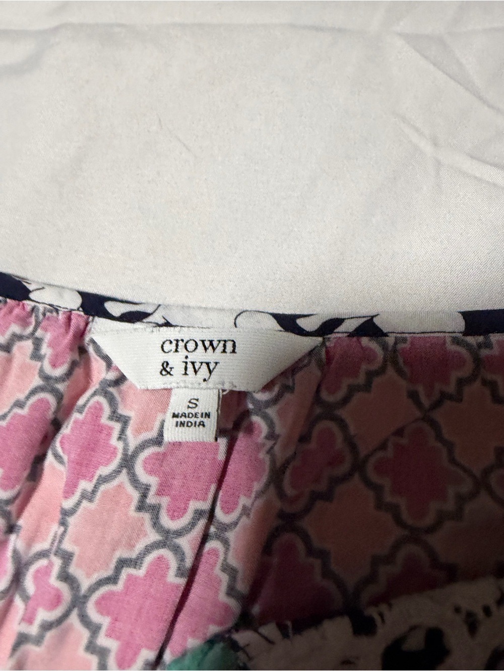 Crown And Ivy Blouse Boho Elephant Print Hippie 3/4 Sleeve Women’s Small Pink - Picture 4 of 9